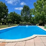 Charming 2 Bedrooms Retreat With Pool Bed & Breakfast *