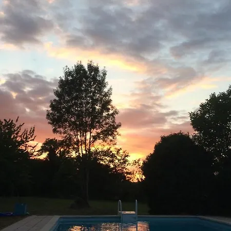 לינה וארוחת בוקר 2 Chambres, Piscine Et Calme, Sud Charente